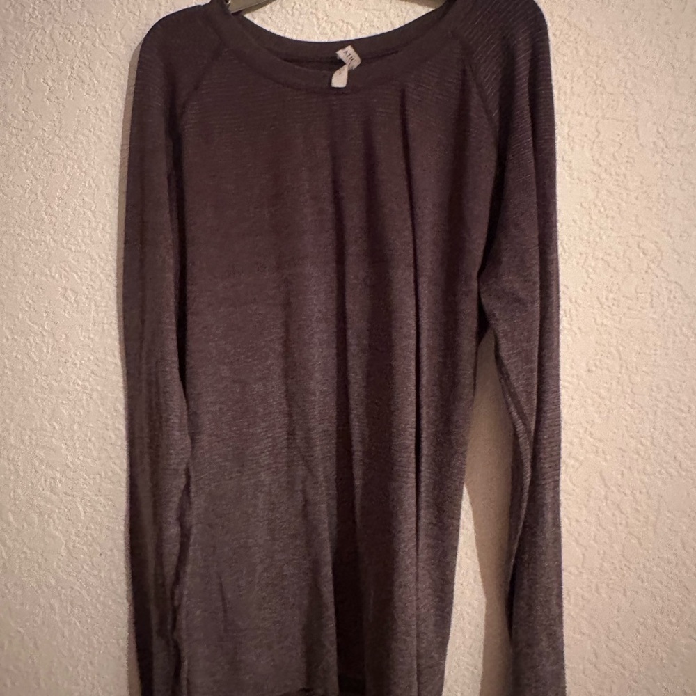 Athletic long sleeve